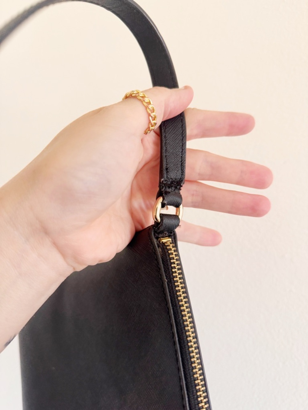 Kate Spade Black Crossbody Shoulder Bag with Front Zip Pocket - Picture 7 of 7